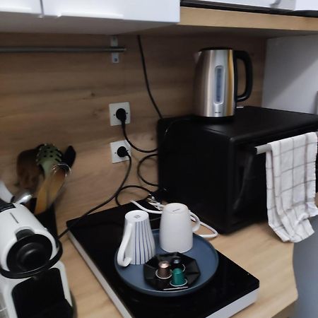Garibaldi Mini-Maison Jardin Apartment Saint-Ouen  Ngoại thất bức ảnh
